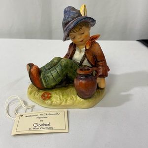 Goebel Collection Club Special Edition #8 “Coffee Break” #470